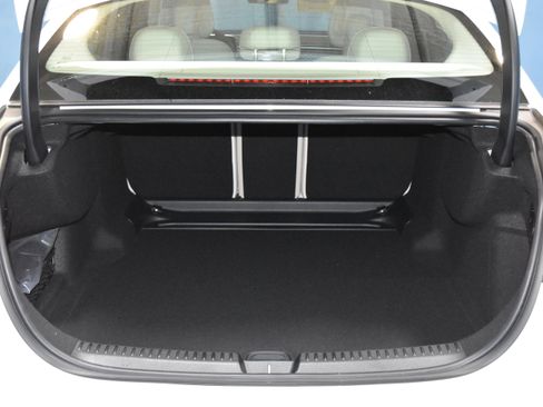 New 2026 Mercedes-Benz E 350 4MATIC Sedan image 25