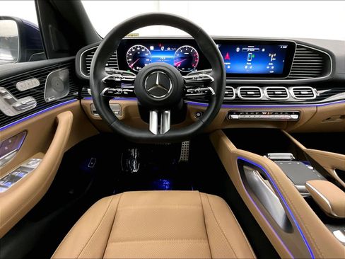 Used 2026 Mercedes-Benz GLS 450 4MATIC image 4