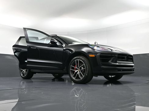 New 2026 Porsche Macan S AWD/4WD image 37