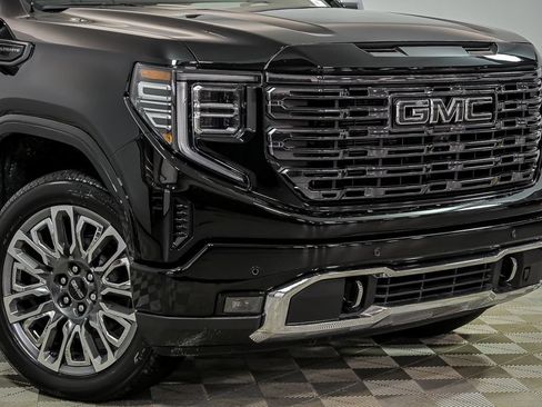 New 2026 GMC Sierra 1500 Denali Ultimate w/ LPO, Black Badging Package AWD/4WD image 2