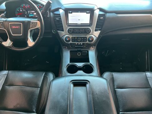 Used 2020 GMC Yukon SLT w/ Open Road Package image 3