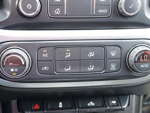 Used 2022 Chevrolet Colorado LT w/ LPO, Tonneau and Step Package AWD/4WD image 35