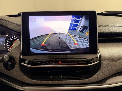 Certified 2023 Jeep Compass Latitude image 26