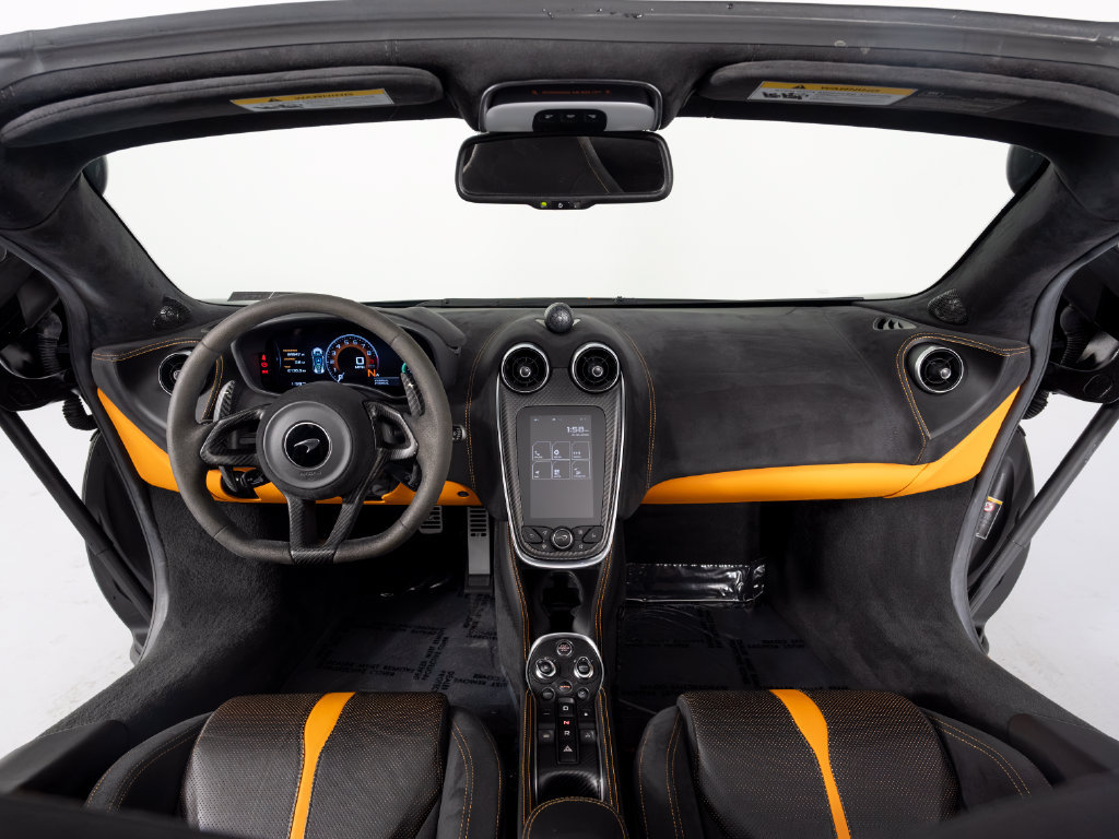 Used 2018 McLaren 570S Spider RWD image 31