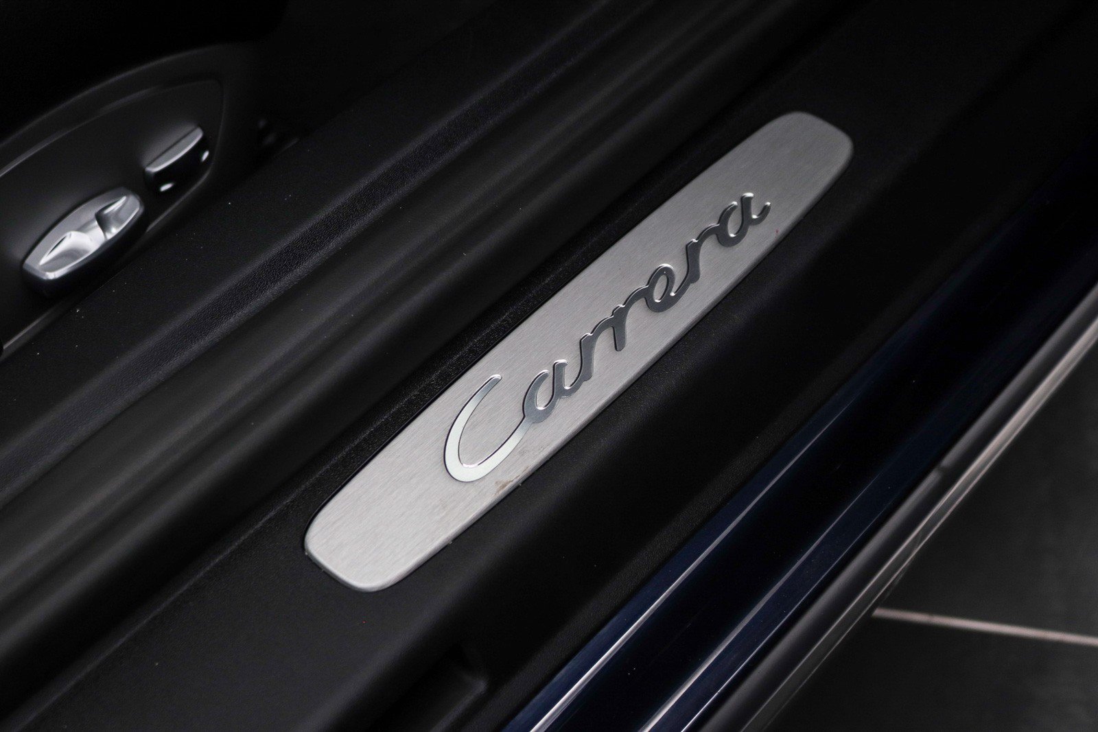 Used 2015 Porsche 911 Carrera image 22