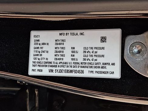 Used 2021 Tesla Model 3 Long Range AWD/4WD image 30