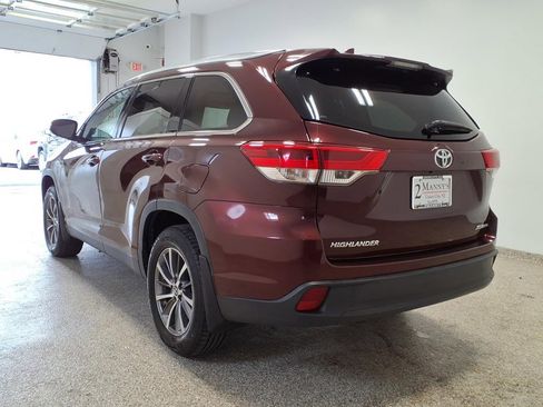 Used 2019 Toyota Highlander XLE image 30
