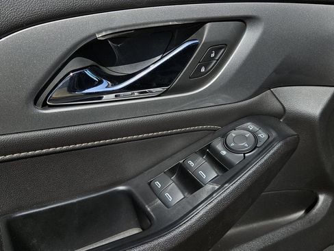 Used 2022 Chevrolet Traverse LT w/ LPO, Floor Liner Package FWD image 30