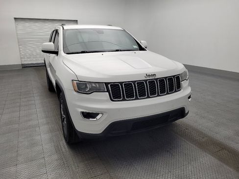 Used 2020 Jeep Grand Cherokee Laredo w/ 18" Wheel & 8.4" Radio Group image 14