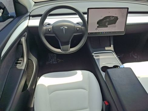 Used 2023 Tesla Model Y Long Range AWD/4WD image 13