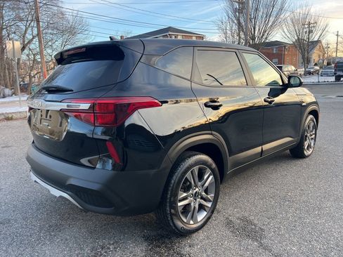 Certified 2023 Kia Seltos LX image 5