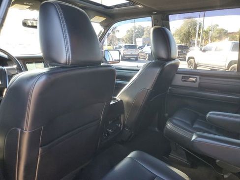 Certified 2017 Ford Expedition EL Platinum image 12