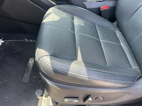 Certified 2024 Kia Telluride EX w/ EX Captain's Chair Package AWD/4WD image 22