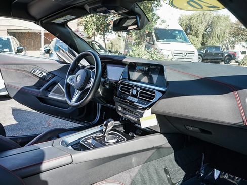 Used 2026 BMW Z4 M40i RWD image 19