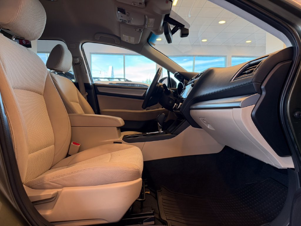 Used 2018 Subaru Outback 2.5i Premium AWD/4WD image 18