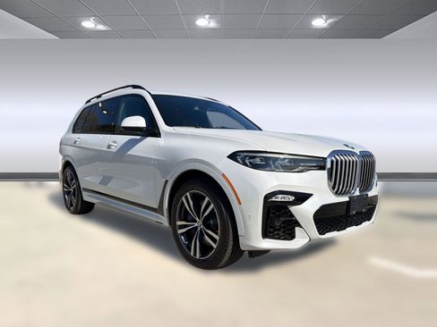 Used 2022 BMW X7 xDrive40i w/ M Sport Package image 6