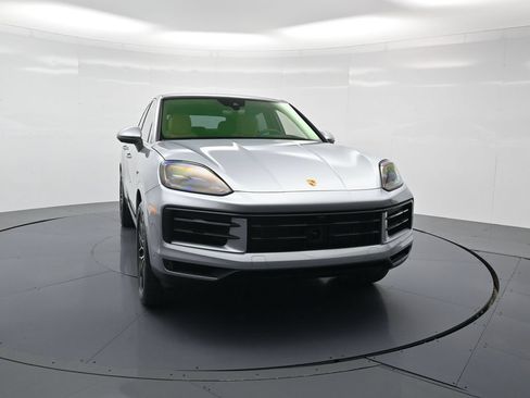 Certified 2026 Porsche Cayenne E-Hybrid Coupe AWD/4WD image 30