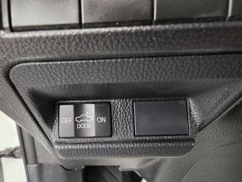 Used 2025 Toyota Tacoma SR RWD image 15