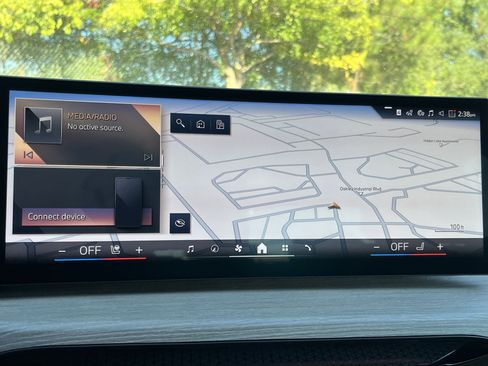 New 2026 BMW 330i Sedan w/ Premium Package image 4