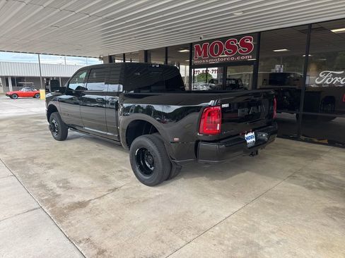 New 2026 RAM 3500 Laramie AWD/4WD image 5