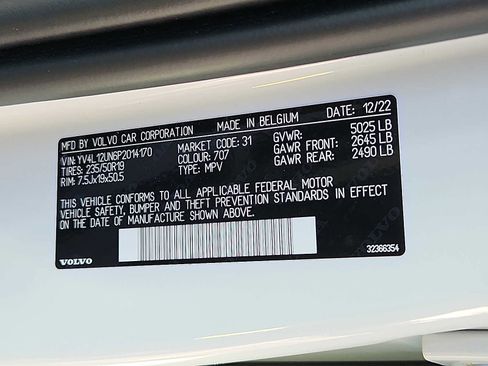 Certified 2023 Volvo XC40 B5 Plus w/ Driver Assist Package AWD/4WD image 26