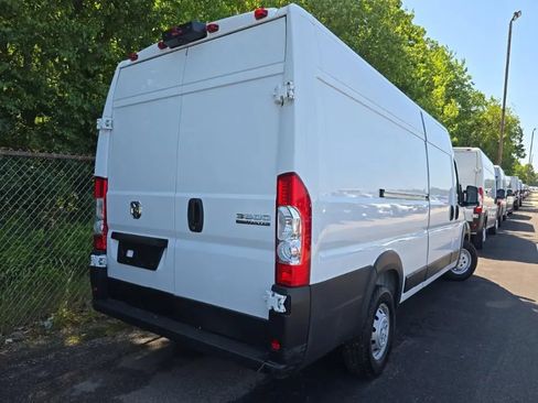 Used 2023 RAM ProMaster 3500 w/ Driver Convenience Group FWD image 4