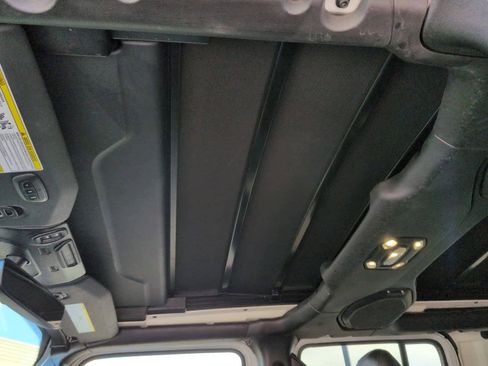 Used 2021 Jeep Wrangler Unlimited Sahara image 20