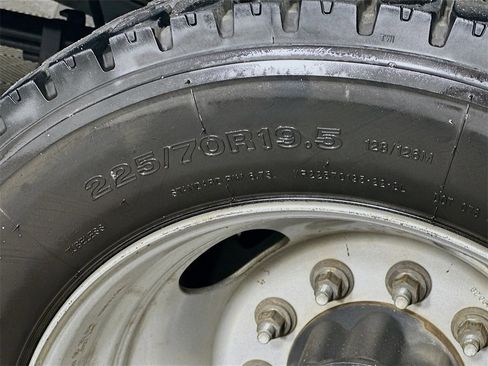 Used 2022 RAM 4500 Tradesman w/ Chrome Appearance Group image 33