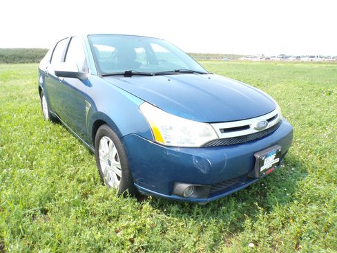 Used 2008 Ford Focus SE FWD image 3