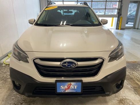Used 2020 Subaru Outback Premium image 4