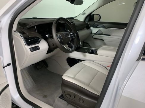 Used 2024 GMC Acadia Denali w/ Super Cruise Package image 34