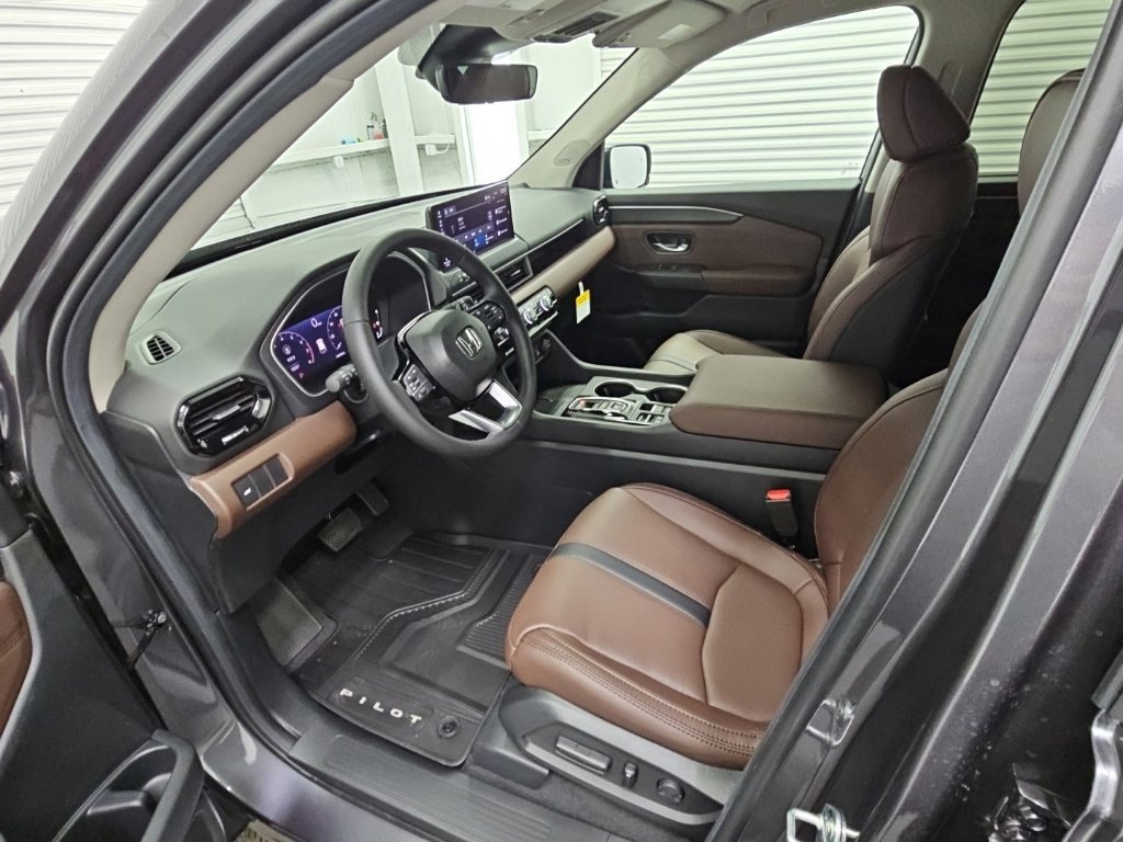 New 2026 Honda Pilot Touring image 10