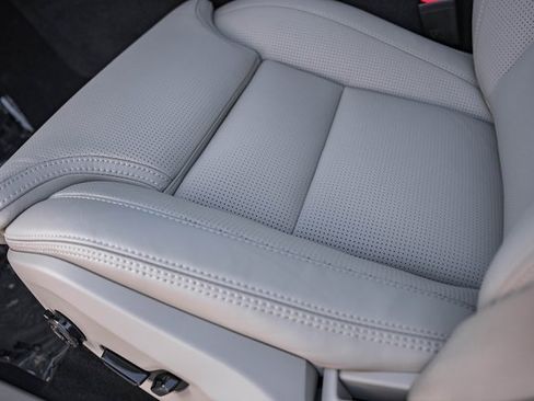 New 2026 Volvo XC60 B5 Ultra w/ Climate Package image 32