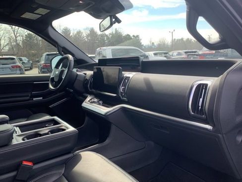 New 2025 Ford Expedition Platinum w/ Stealth Performance Package image 17