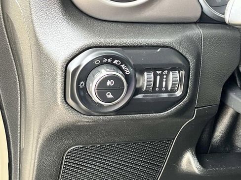 Used 2020 Jeep Gladiator Sport w/ Quick Order Package 24S image 27