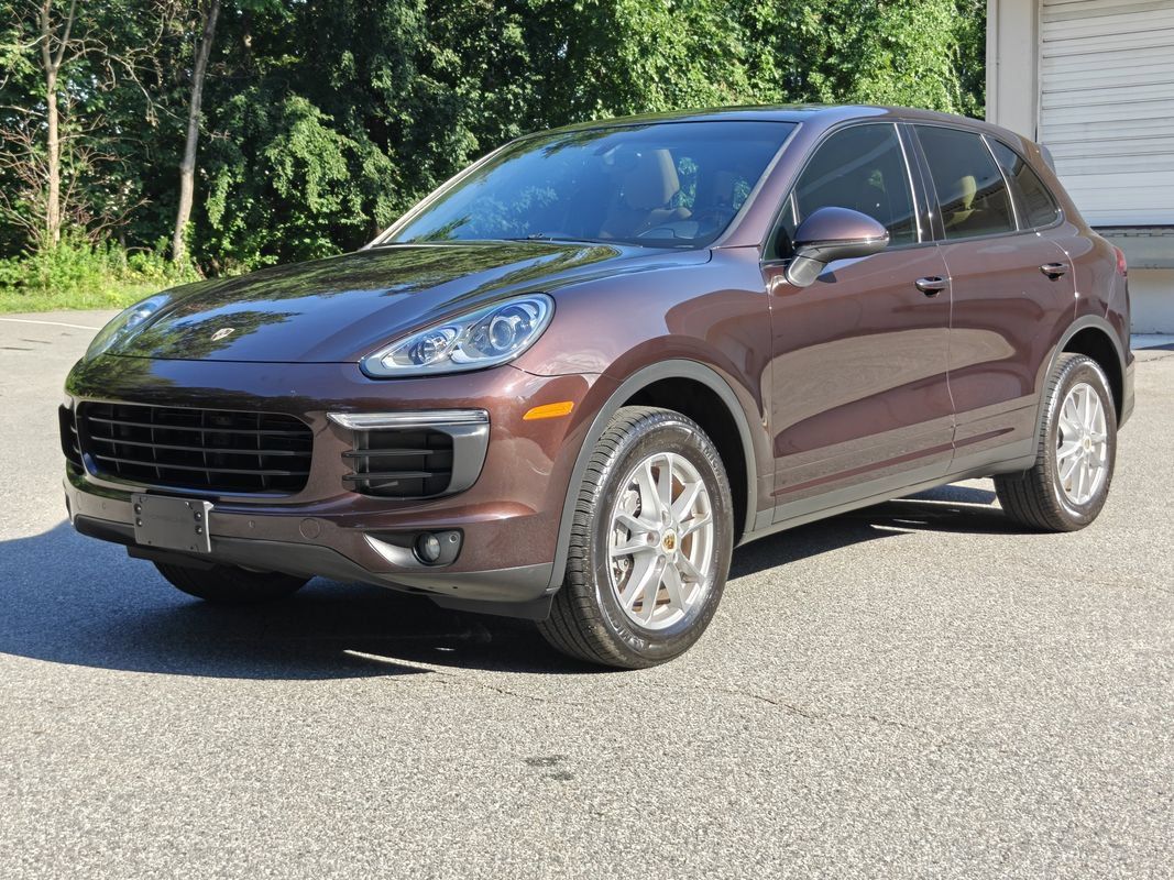 Used 2016 Porsche Cayenne AWD/4WD image 7