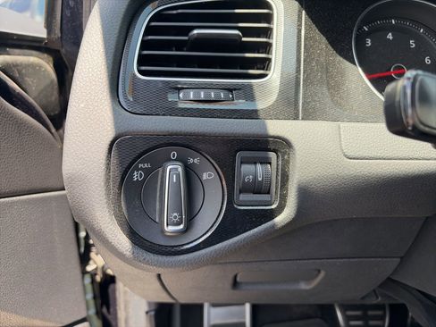 Used 2016 Volkswagen GTI 4-Door FWD image 15