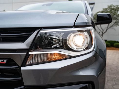 Used 2022 Chevrolet Colorado Z71 AWD/4WD image 14