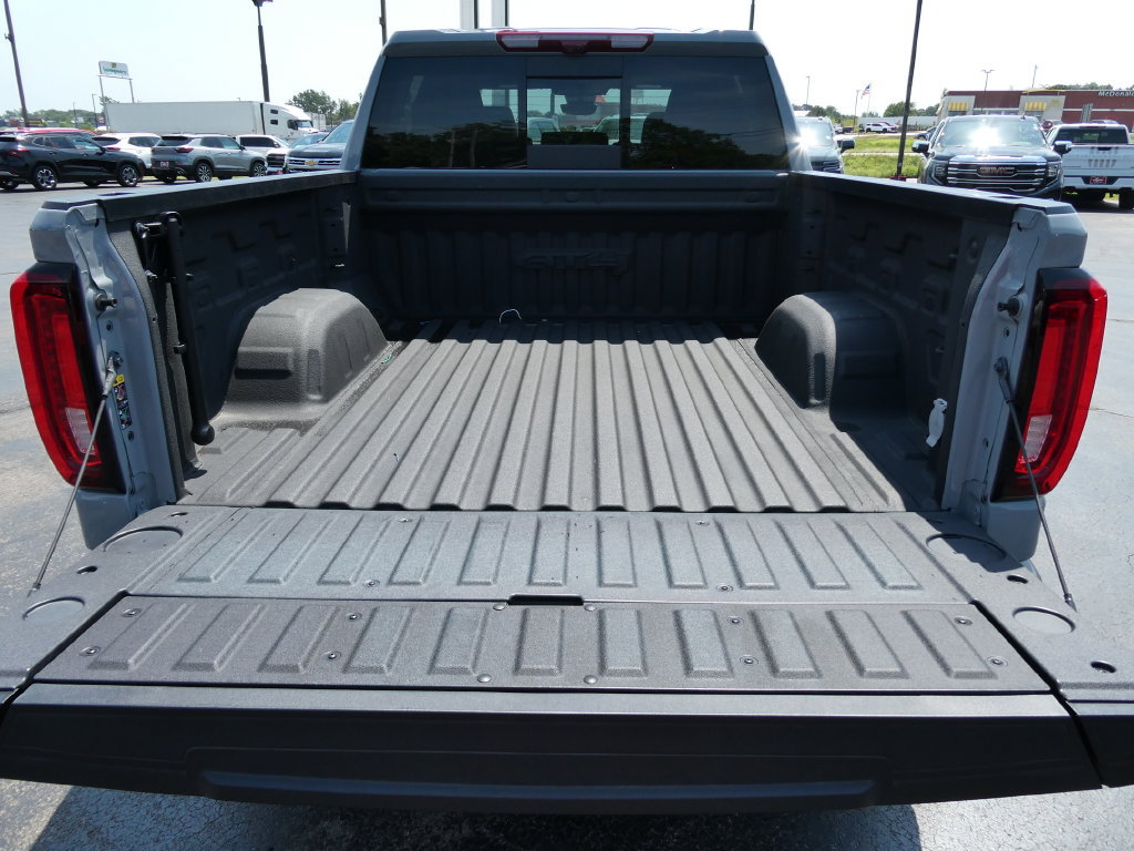 Certified 2024 GMC Sierra 1500 AT4 w/ Technology Package AWD/4WD image 18