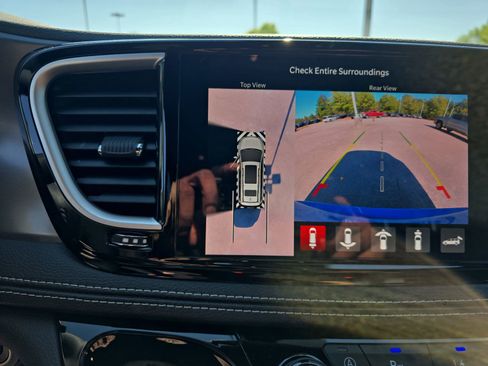 New 2026 Chrysler Pacifica Select FWD image 26