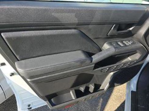 Used 2025 Toyota Tacoma SR image 19