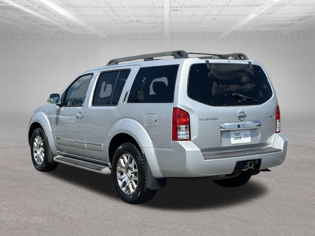 Used 2012 Nissan Pathfinder LE RWD image 5