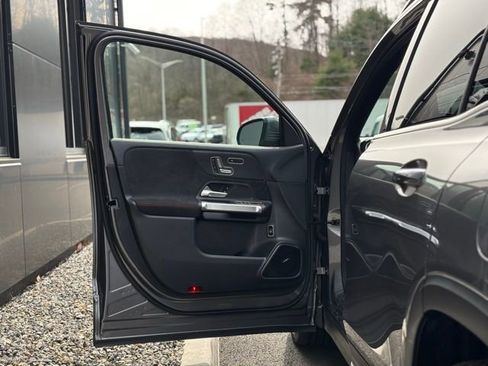 Certified 2021 Mercedes-Benz GLB 250 4MATIC image 18