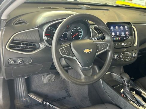 Used 2023 Chevrolet Malibu LT image 34