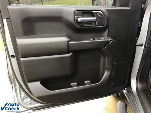 Used 2021 Chevrolet Silverado 1500 Custom Trail Boss image 24