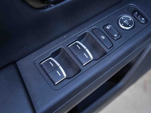 Used 2025 Honda CR-V Sport Touring image 23