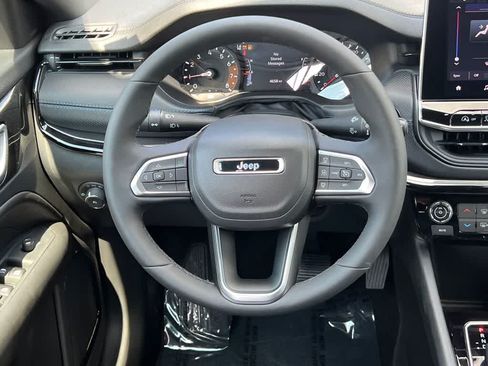 Used 2026 Jeep Compass Limited AWD/4WD image 23