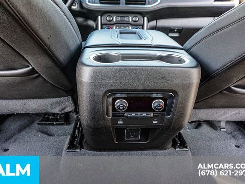 Used 2024 Chevrolet Suburban LT image 33