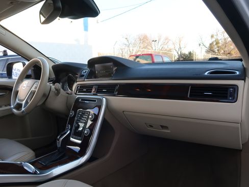 Used 2014 Volvo XC70 3.2 image 30