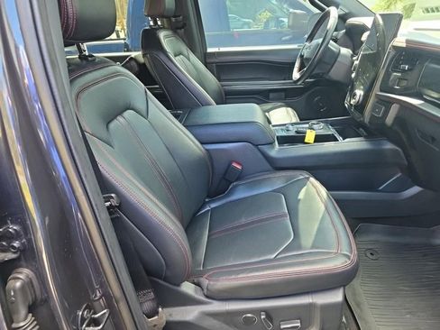 Used 2023 Ford Expedition Limited image 5